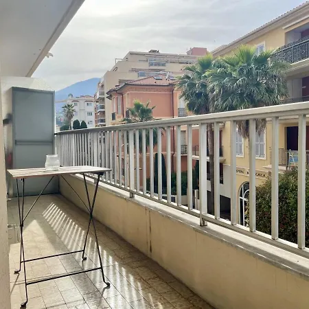 & Cosy 2 Pieces Apartment Menton